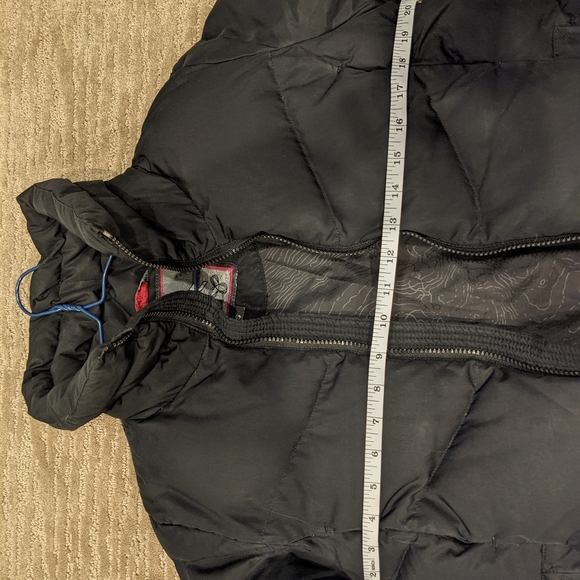 TNA Puffer Jacket - Picture 5 of 6